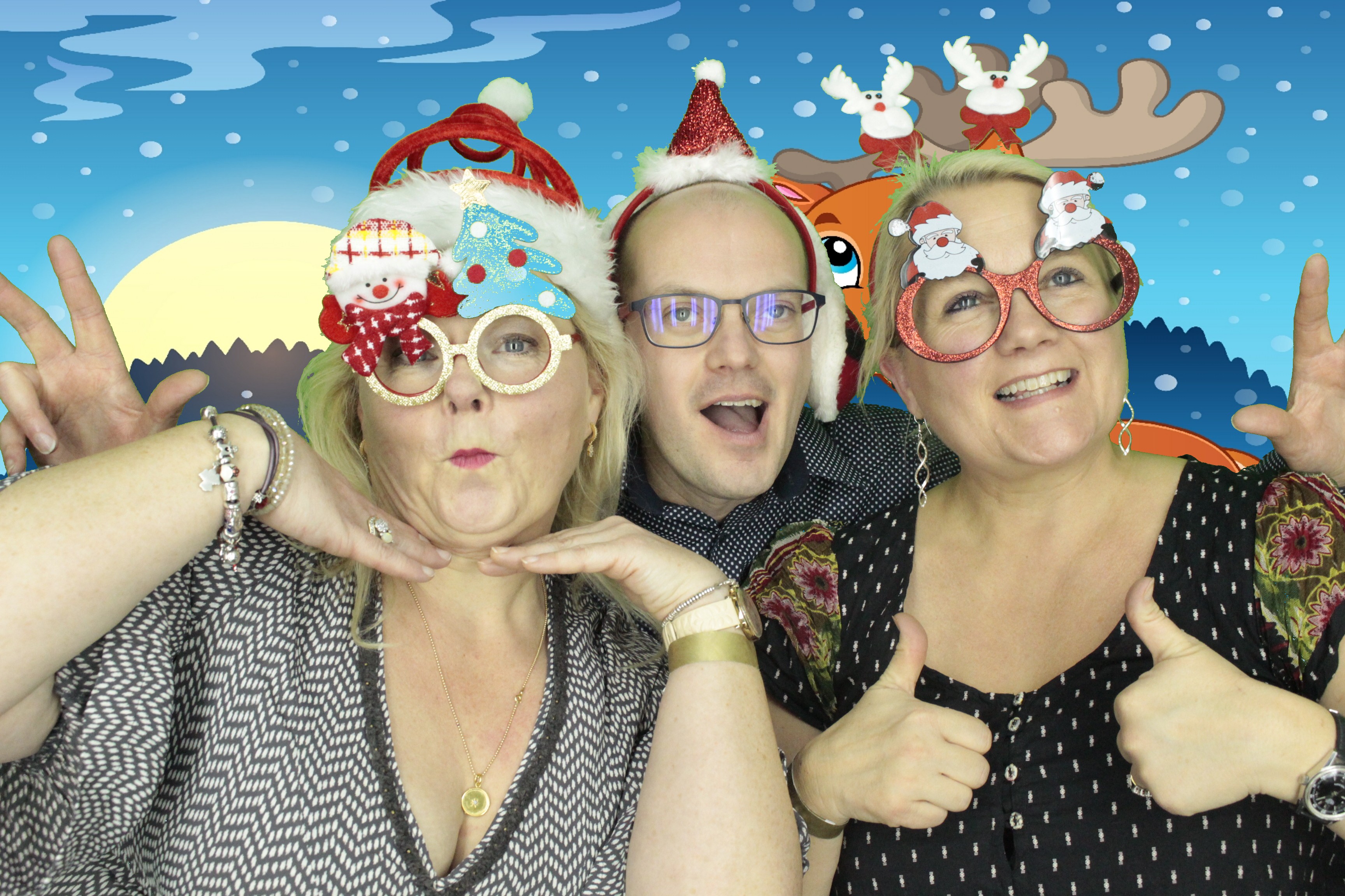 Waitrose Christmas Party 2019 | View more photos from the event at gallery.myphotoboothexperience.co.uk/u/MyPhotoBoothExperienceLtd/Waitrose-Christmas-Party-2019